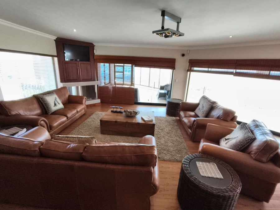 5 Bedroom Property for Sale in Blueberry Hill Western Cape